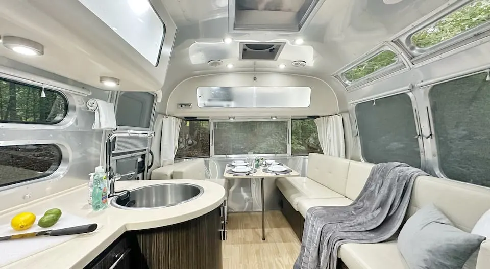 Charmante Airstream Oase w / Hot Tub & Natur - Foto 1