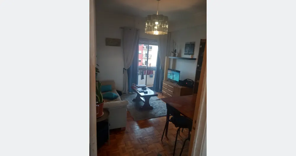 quarto para arrendar cama de casal , casa partilhada com 3 pessoas - Foto 2