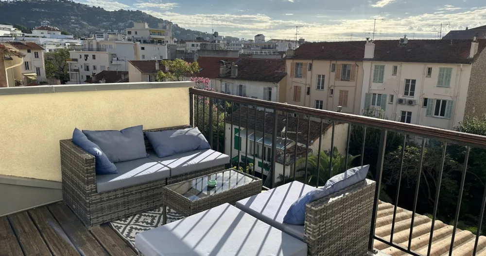 Quiet and cosy studio with large terrace in Cannes - Picture 2