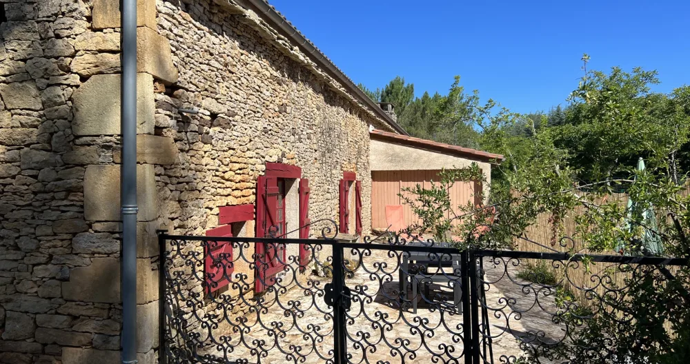 private gites in part of a barn with private terrace ... - Picture 2