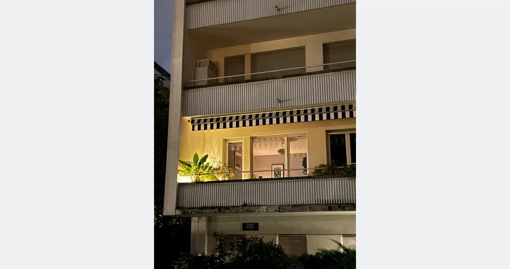 Andys Inserat auf misterb&b - Front balcony with view of green quiet street