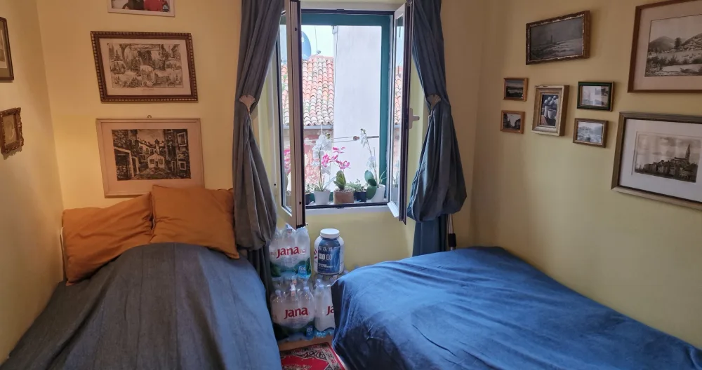 Old Town Rooms - Picture 2