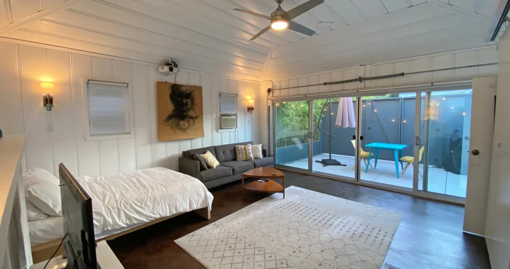 Peaceful Getaway in the Heart of Atwater Village - Picture 1