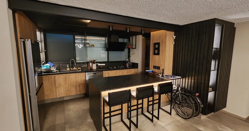 Un espace chaleureux pour séjourner au cœur de la ville. - Photo 1