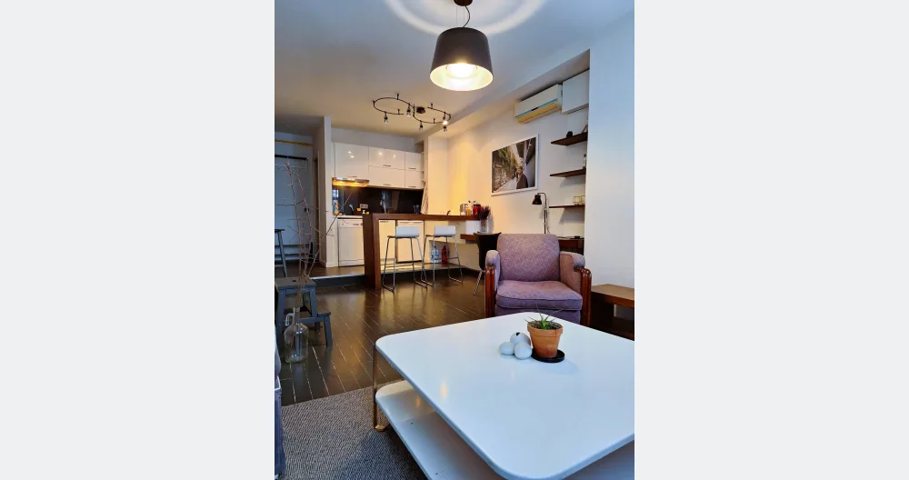 i'zaz homes, live like a hip local, (3rd floor, w/balcony) - Picture 1