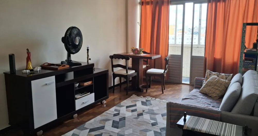 Spacious apartment. Center of BH. 24-hour concierge. 10 mins walk from the bus station. - Picture 1