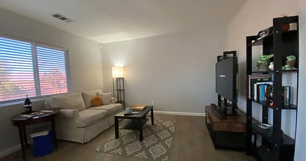 Cozy LGBTQ+ Stay Near Coachella Festival Grounds - Picture 2