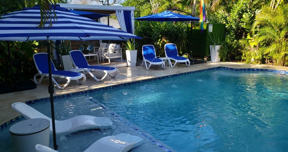 L'annuncio di Chris and Patrick su misterb&b - Clothing Optional Resort Style Pool