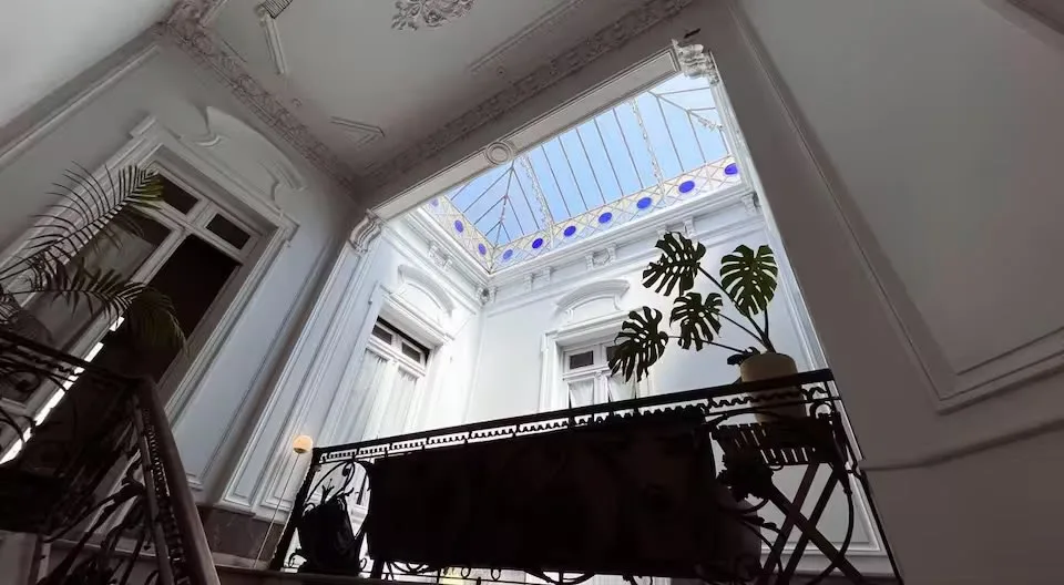 Luxurious private palace in Old Town - Picture 2