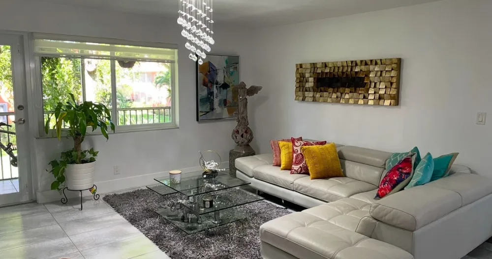 Beautiful Condo in Wilton manors, 5 minutes walking to the bars, rest. - Picture 2