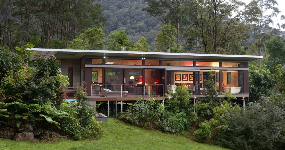 A romantic hideaway retreat nestled amongst a 250acre rainforest.  - Picture 1