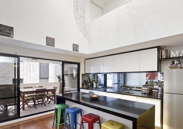Privates Doppelzimmer in einer modernen 2-stöckigen Wohnung in Surry Hills - Foto 1