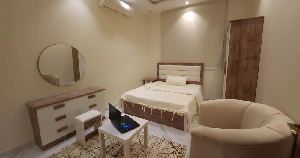 I have a clean and tidy house located in a distinguished area in Riyad - Picture 2