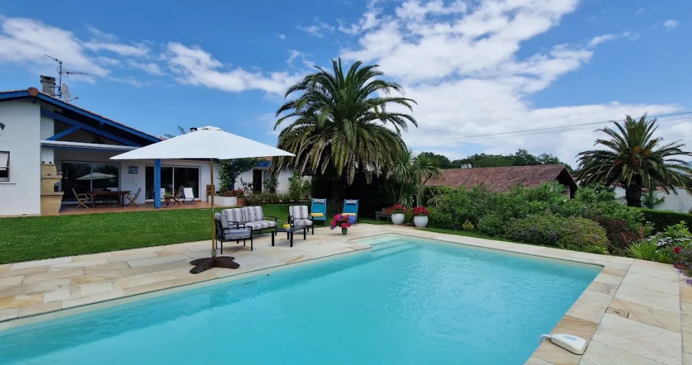 Anuncio de Jean-luc en misterb&b - TERRASSE  PISCINE