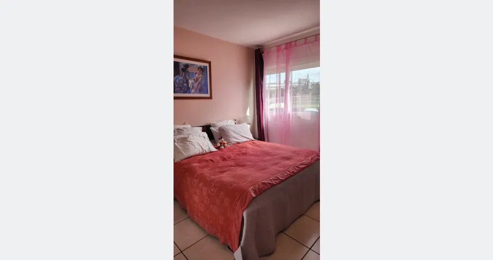 Beautiful apartment in sought-after residence near town center and beaches - Picture 2
