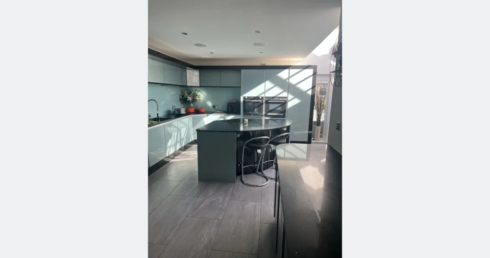Maison moderne à la périphérie de Newcastle et de Northumberland. - Photo 2