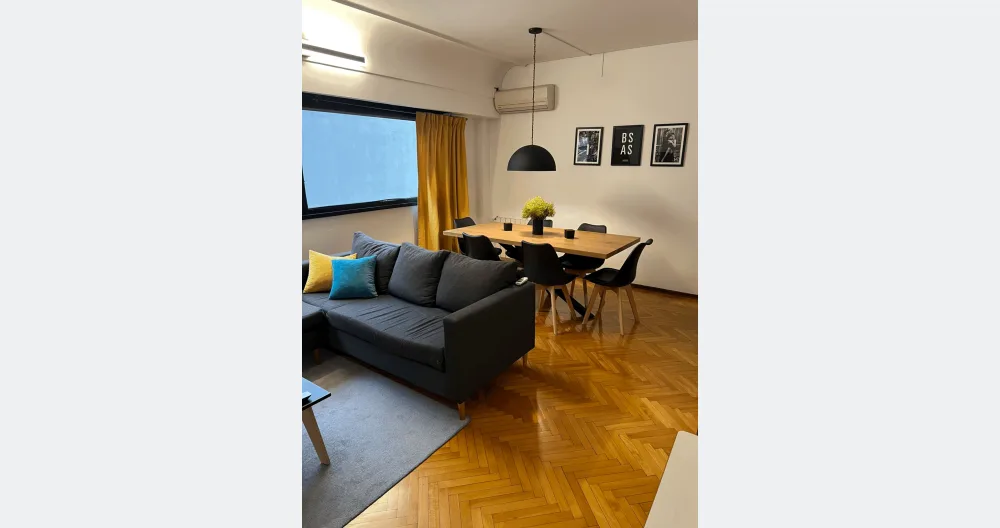 Jasön's listing on misterb&b - Living / Dinning