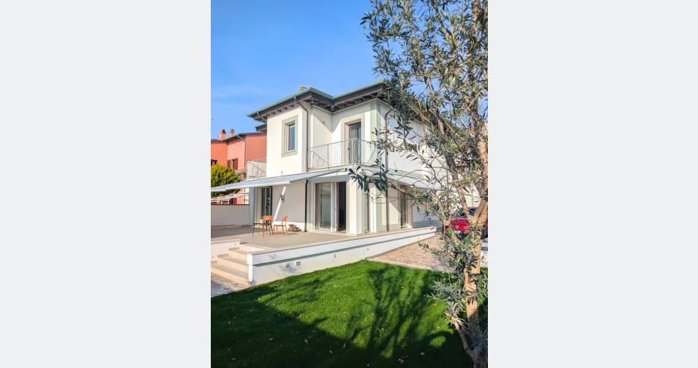 Villa Lidia : élégante, contemporaine, en bord de mer - Photo 1
