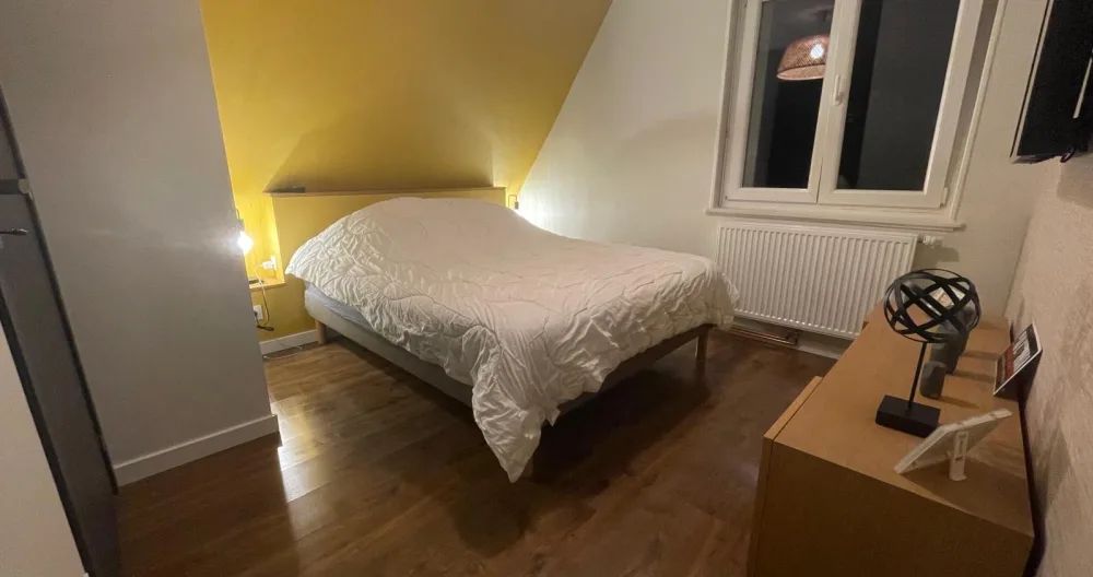 Chambre dans une maison individuelle - Photo 1