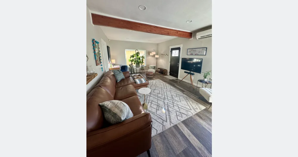 ¡Casa remodelada-caminar a la 6 ª Avenida! - Foto 2