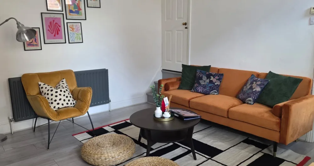 Bright 2-Bed House in LS6 | Ideal for City Breaks & Uni Visits - Picture 2