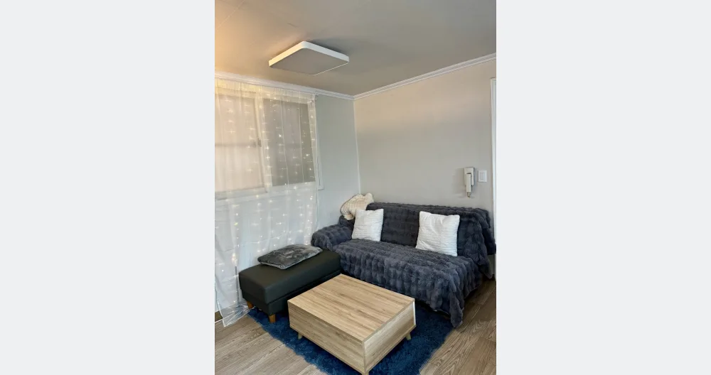 L'annuncio di Chris su misterb&b - Cozy sofa with soft blankets for a cozy stay.