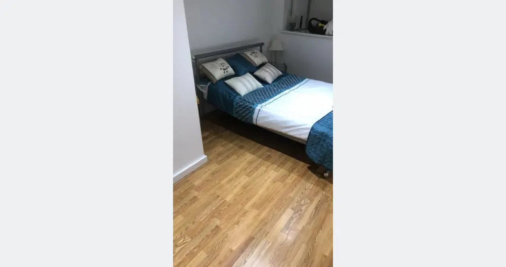 Desfrute de uma experiência elegante neste local com uma localização central. - Foto 2