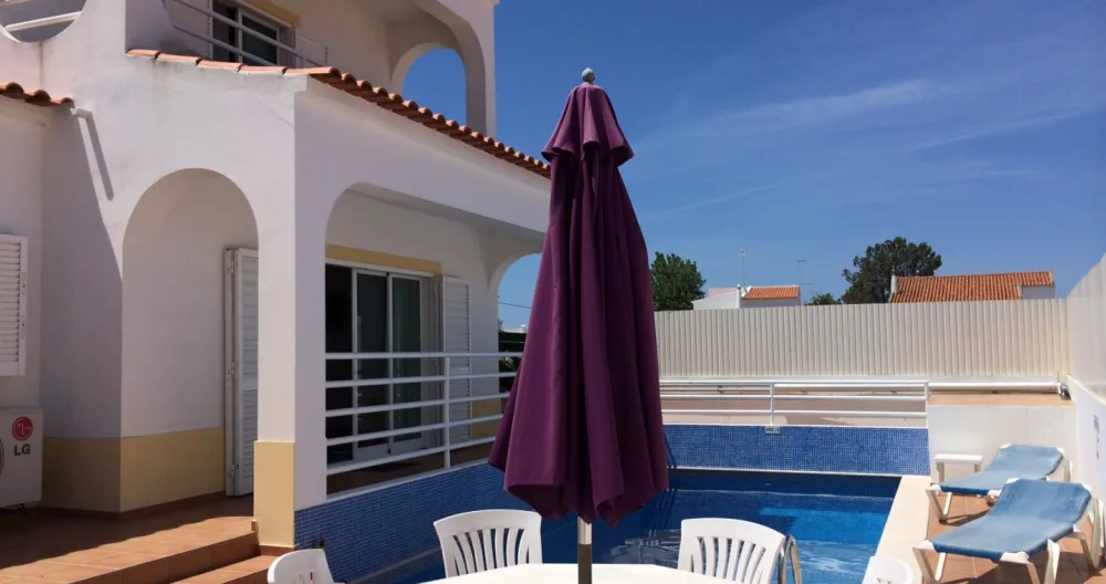 Algarve - Villa mit 3 Schlafzimmern und Pool in Strandnähe - Foto 1