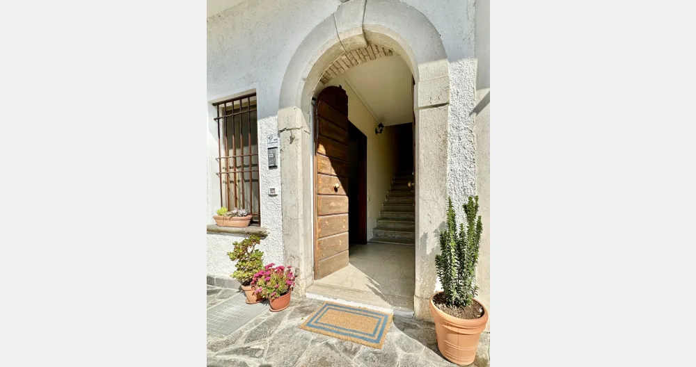Creatività no Lago de Garda. Apartamento com um quarto recentemente redecorado. - Foto 1