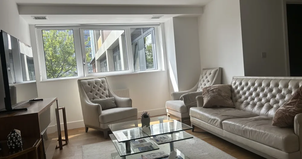Room in Modern Flat in Central Croydon - Picture 2