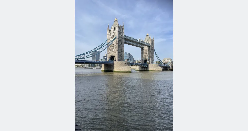 Modern apartment very close to Tower Bridge, minutes from 2 tubes - Picture 1