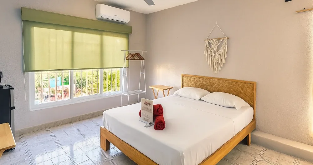  Private doubleroom with bathroom and kitchenette close to Las Palapas - Picture 6