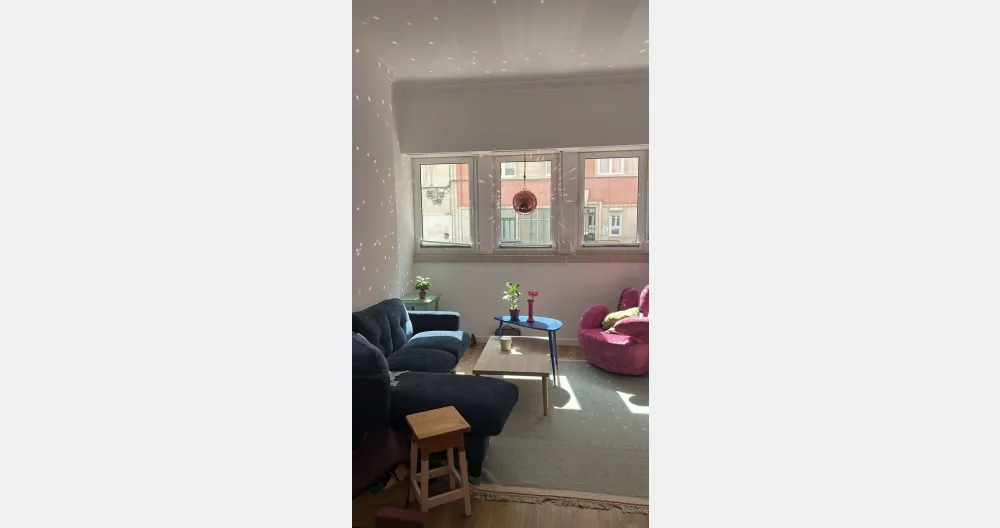 Adorable Bi + Raum im Herzen von Lissabon mit einem großen Hinterhof. - Foto 3