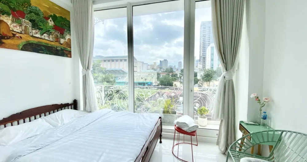 Cozy & Quiet Studio · Balcony · Zoo / History Museum · B3 - Picture 1