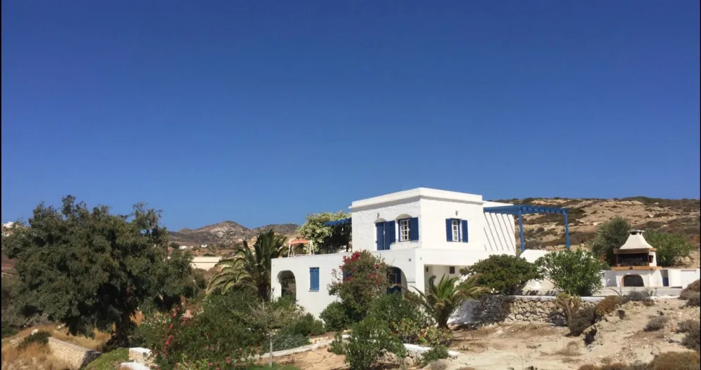 Hilltop House  - Picture 1