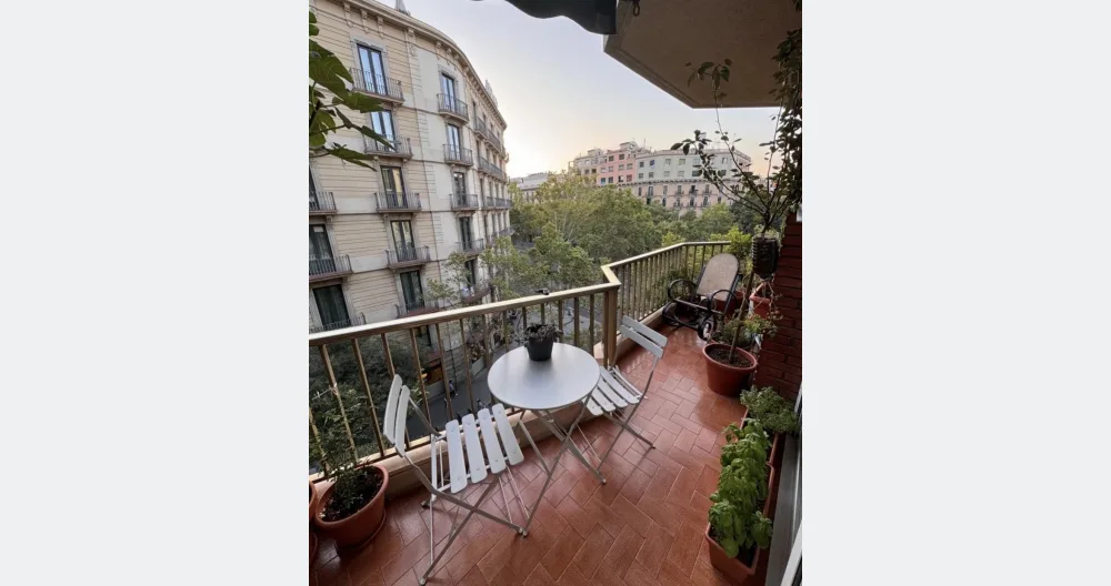 Quarto limpo e acolhedor no centro da cidade - Foto 1