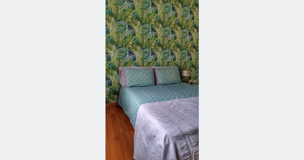 Quarto privado na mansão nudista, luminoso e com casa de banho privativa. - Foto 1