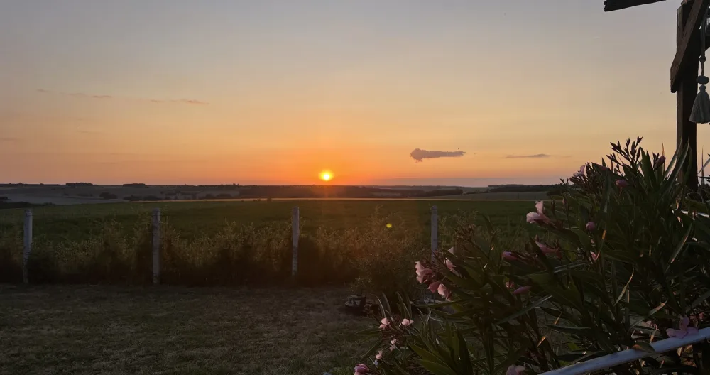 SIMPLICITÉ, NATURISME 100% ET CONVIVIALITÉ ! - Photo 2