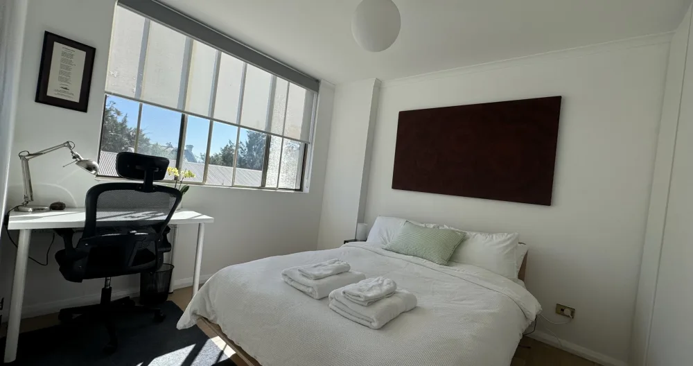 Lovely room in great location - Picture 2