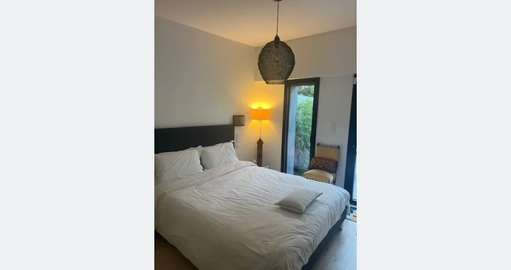 Denis's listing on misterb&b - chambre lit********
