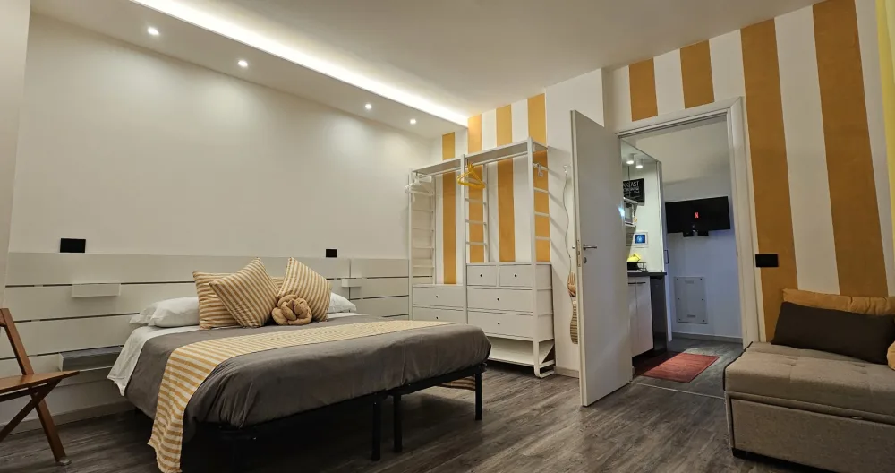 Gelbes Zimmer mit Wagenbeleuchtung und Garten im Herzen von Bologna - Foto 1