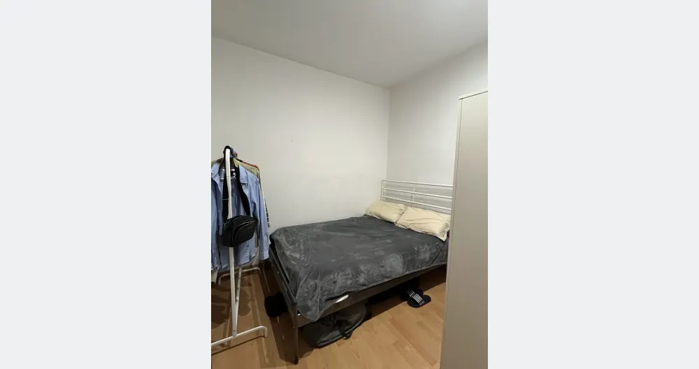Double room next to Clot subway, Barcelona :) - Picture 1