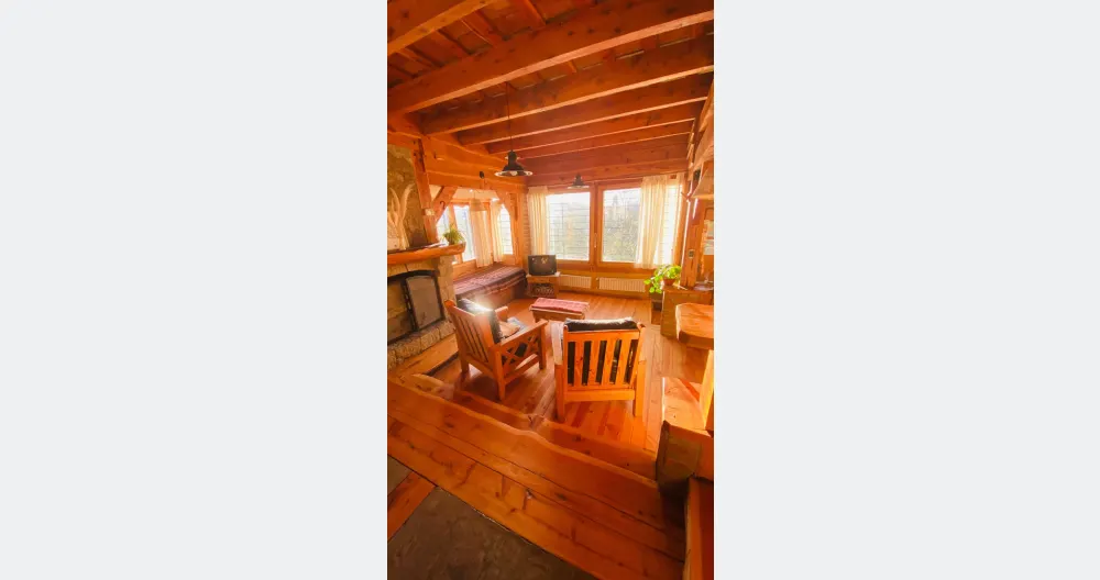 Room in beautiful Patagonian cabin with incredible views! - Picture 2