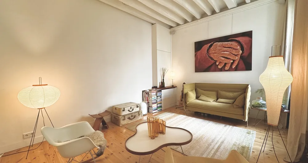 Bellissimo loft in un palazzo del XVIII secolo. Cuore di Parigi.
2 materassi ad aria - Foto 1