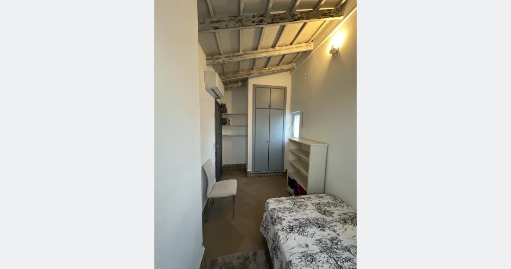 Juan's listing on misterb&b - Air conditioning and heating in the room