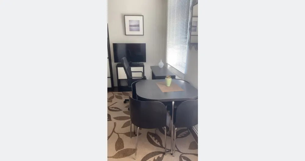 Bright, nice flat in Schoenberg  - Picture 2