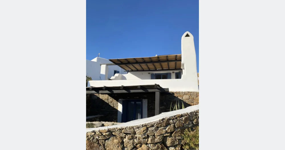 George's listing on misterb&b - Front of house 