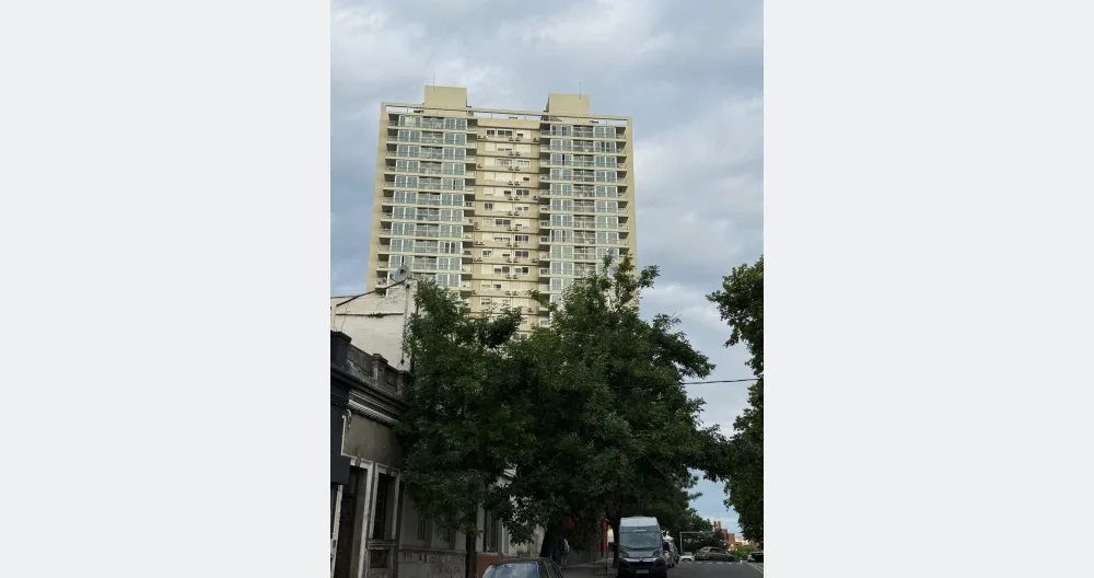 Bel appartement en étage élevé avec vue sur l'eau. - Photo 2