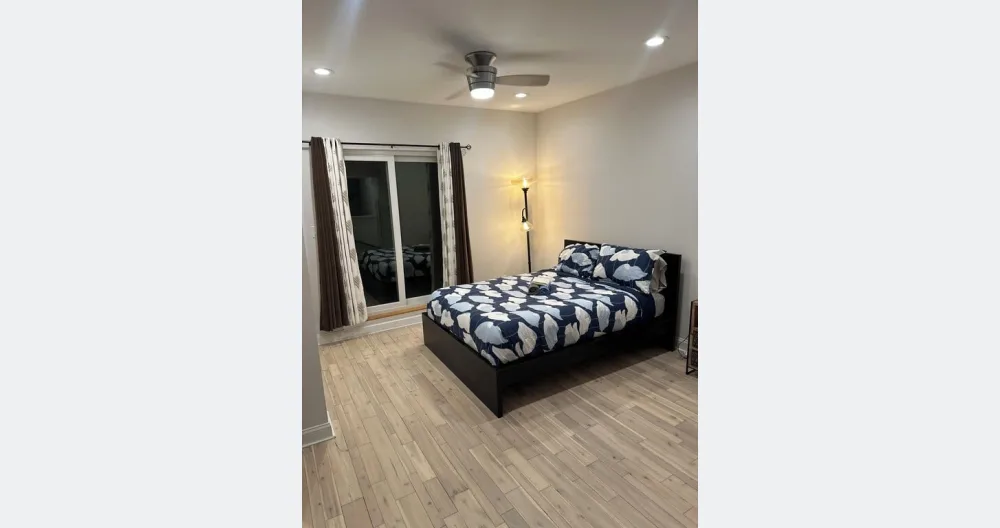 A mile from Philly gayborhood: Spacious 3 bed 2.5 bath - Picture 4