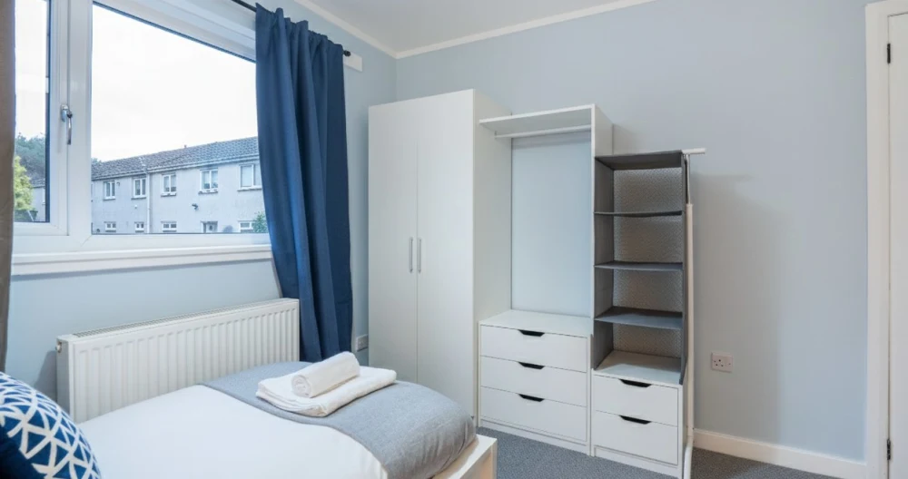Casa de 4 camas para 8 personas | WiFi rápido | Aparcamiento GRATUITO | Ropa de cama de primera calidad - Foto 2